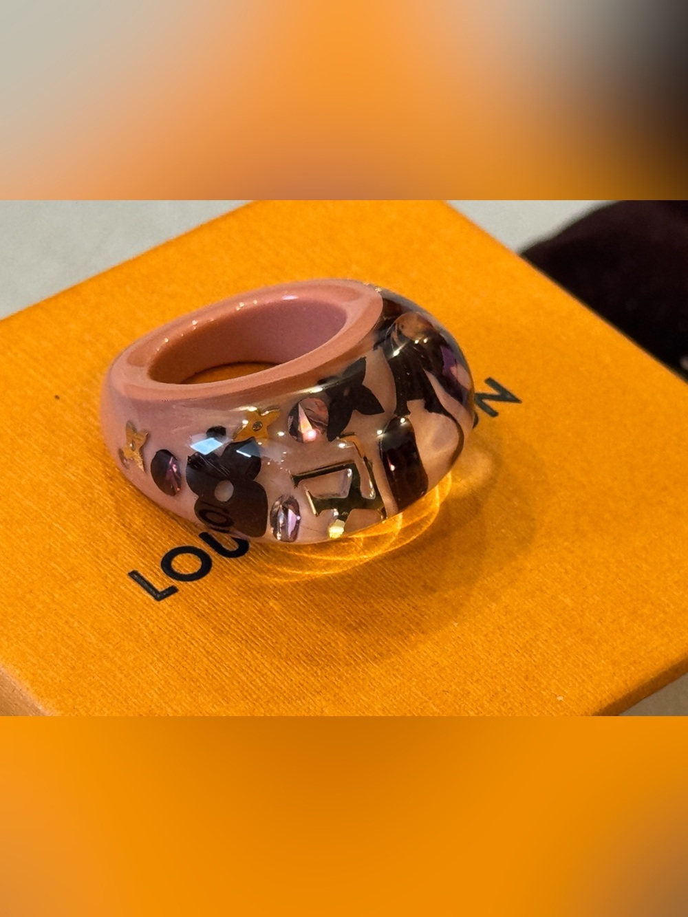 Louis Vuitton Rose Inclusion Resin Ring - Picture 3 of 11